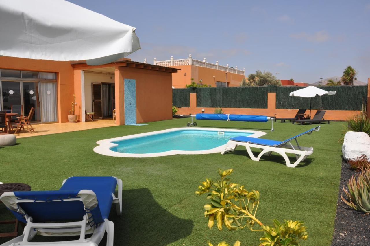 Eco Villa White Suite With Climatized Pool Caleta De Fuste Exterior photo