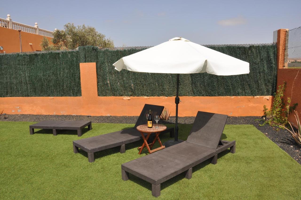 Eco Villa White Suite With Climatized Pool Caleta De Fuste Exterior photo